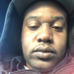 Meet your Posher, Carlos